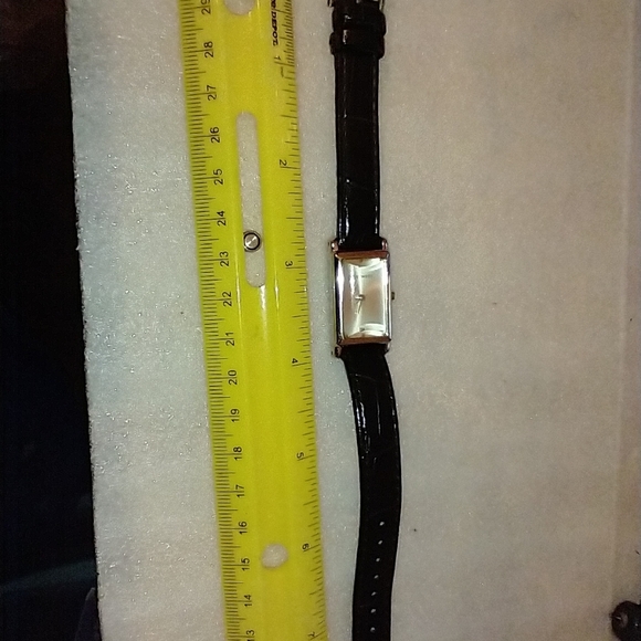 Nine west watch - Picture 2 of 5